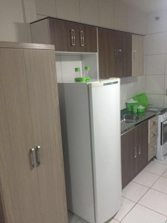 Kitinete Em Matinhos Com Piscina Exterior foto