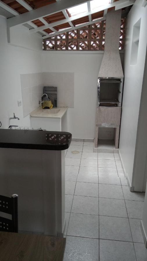 Kitinete Em Matinhos Com Piscina Exterior foto